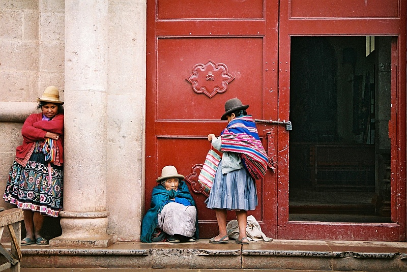 Laura i Astronom-169.jpg - Lokalne babulinki. (Zdjęcie: Laura i Astronom)